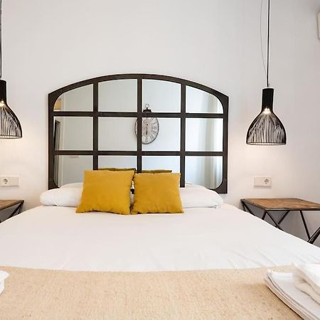 Super Central Malaga Flat With Terrace And Free Parking Buitenkant foto
