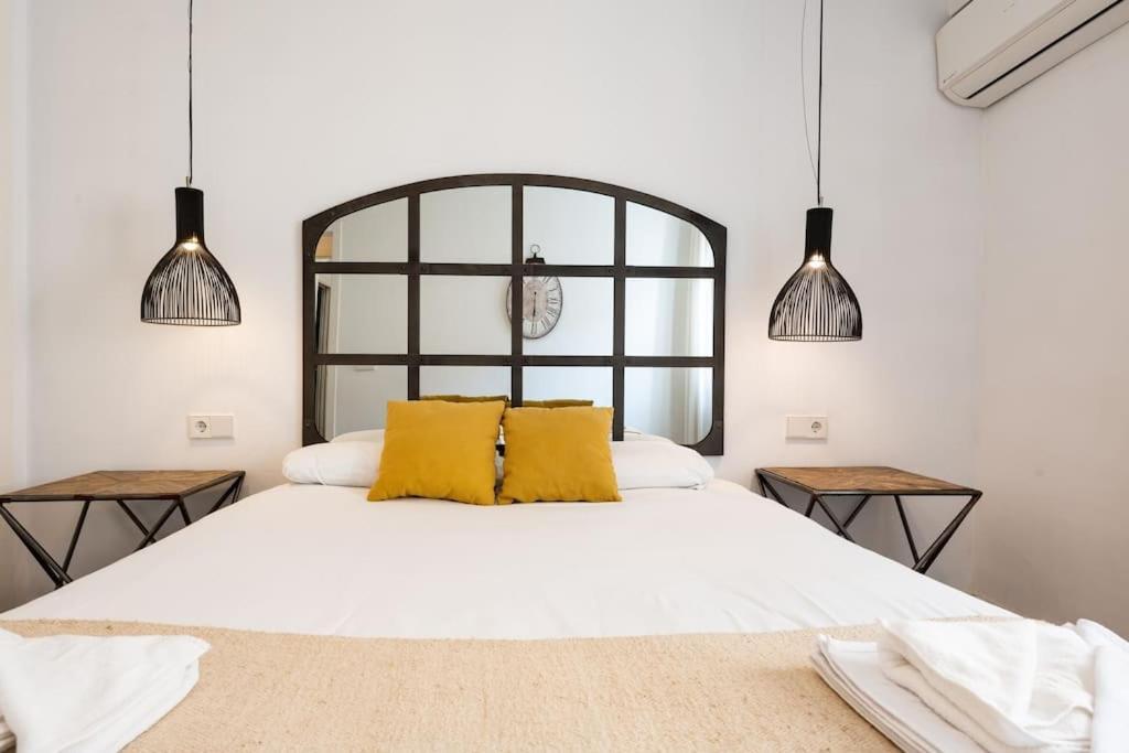 Super Central Malaga Flat With Terrace And Free Parking Buitenkant foto