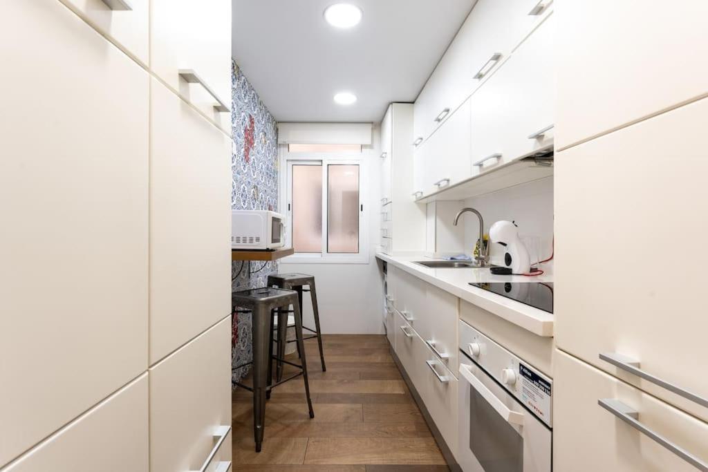 Super Central Malaga Flat With Terrace And Free Parking Buitenkant foto