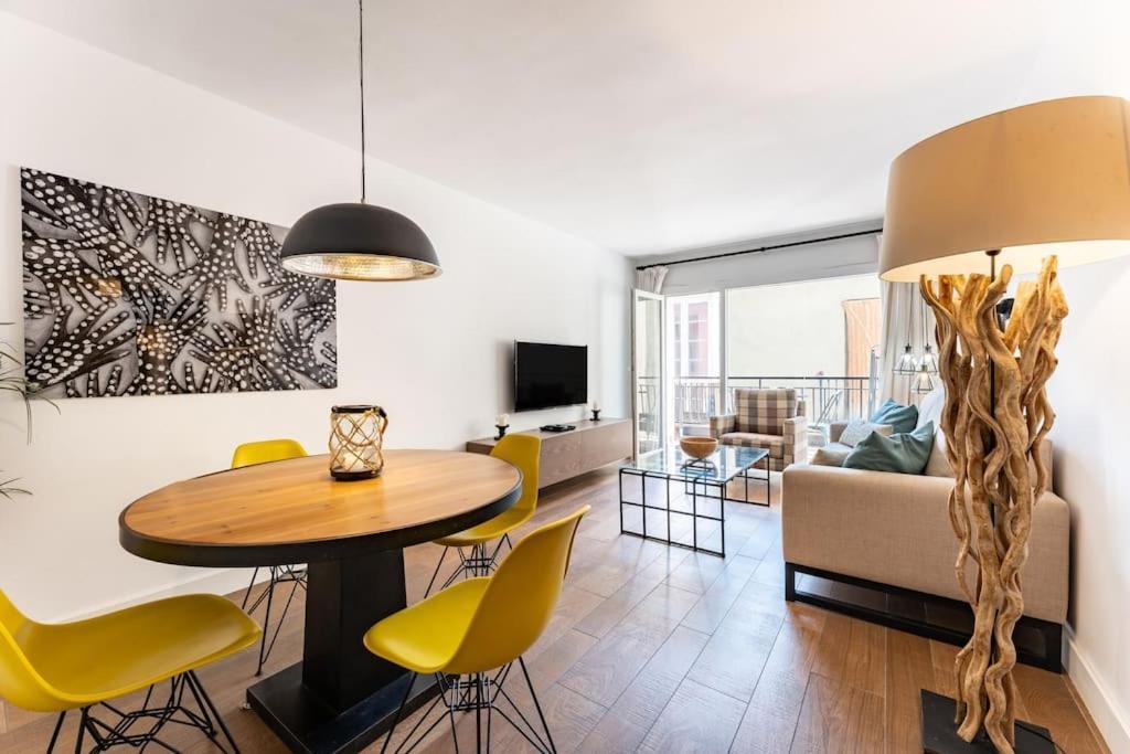 Super Central Malaga Flat With Terrace And Free Parking Buitenkant foto